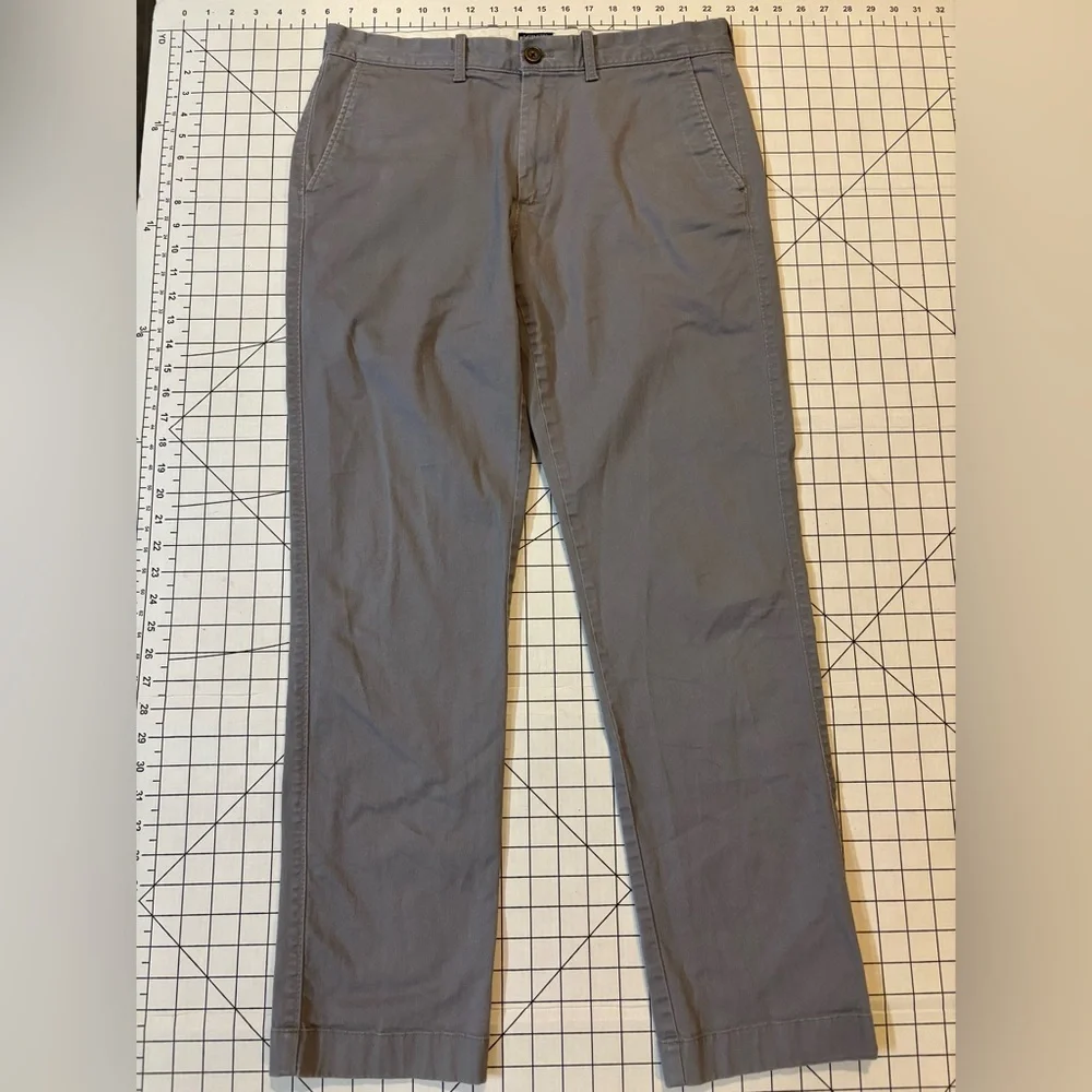 J. Crew‎ Flex Men’s Size 32/32 Gray Straight Fit Chino Pants